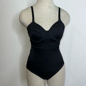 🔹 Nancy Ganz Bodyslimmers Bodysuit